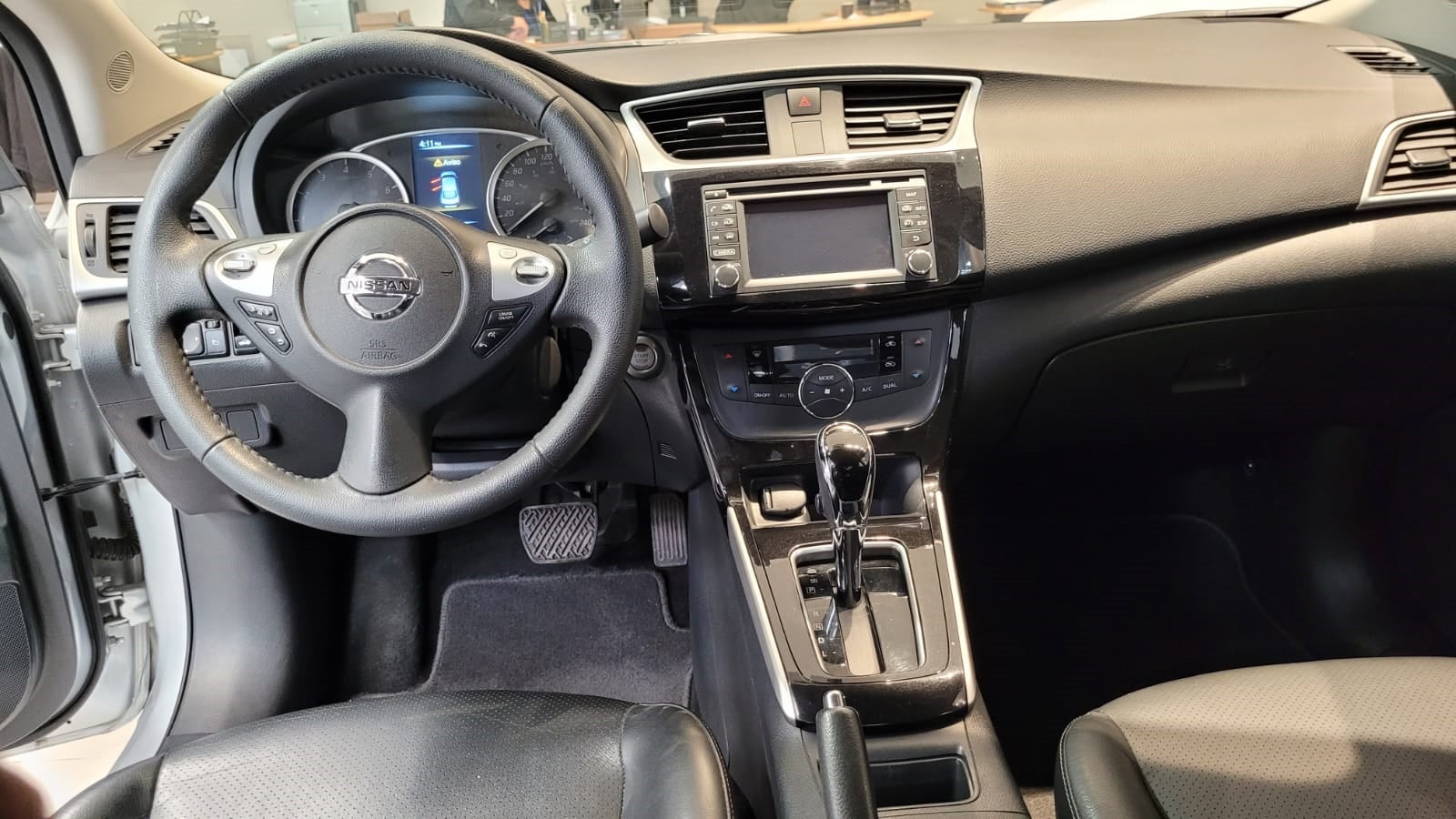 2018 Nissan SENTRA EXCLUSIVE L4 1.8L 129 CP 4 PUERTAS AUT PIEL BA AA QC